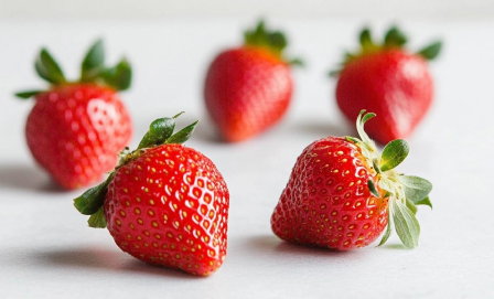 United-fruit-growers-products-Strawberries